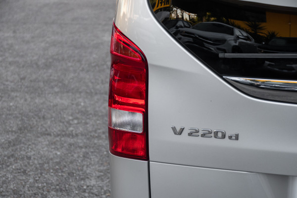 2021 Mercedes-Benz V-Class 447 V220 d People Mover Image 22