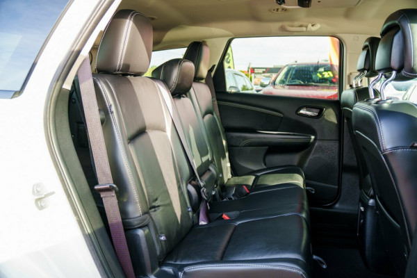 2015 Dodge Journey JC R/T Wagon Image 8