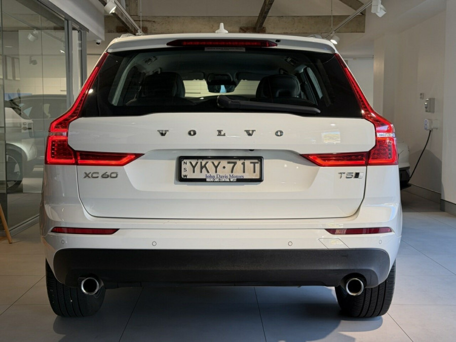 2021 Volvo XC60 UZ T5 Momentum SUV Image 6