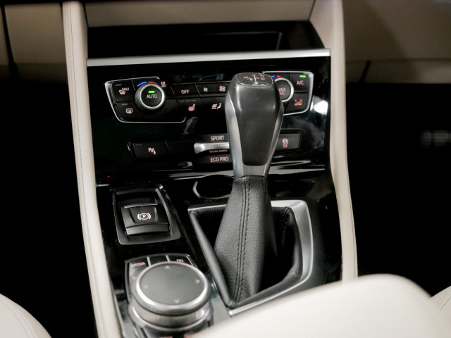 2017 BMW 2 Series Hatch Image 27