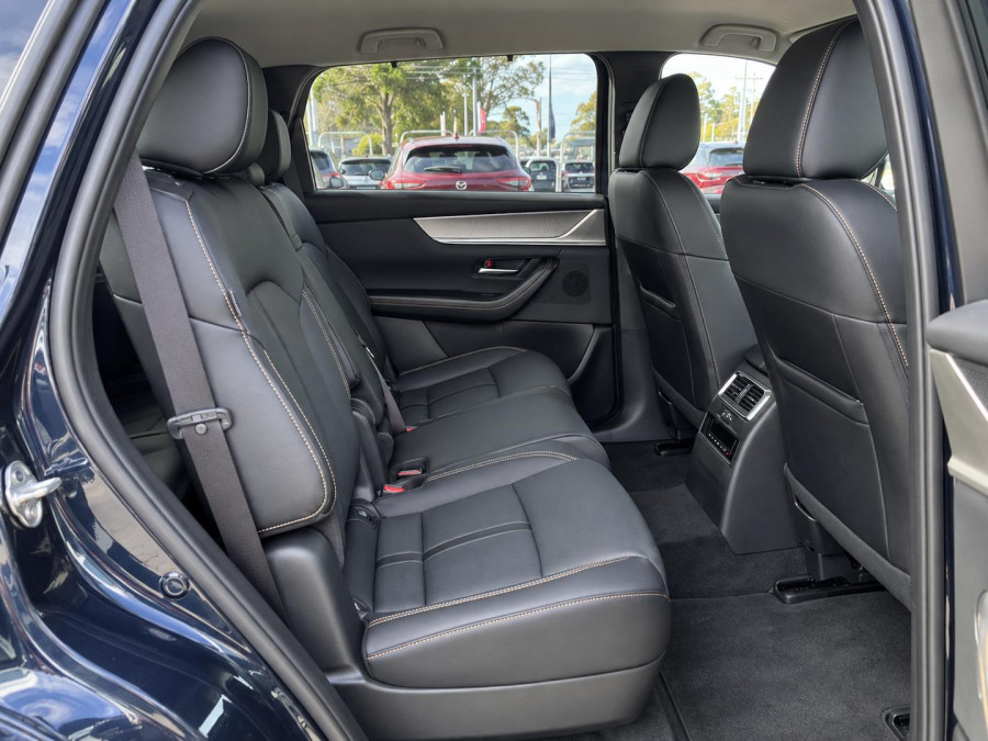 2025 Mazda CX-80 KL P50e Touring SUV Image 18