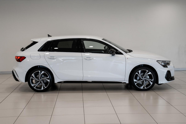 2026 Audi A3 GY TFSI 110kW S line Hatch image 3