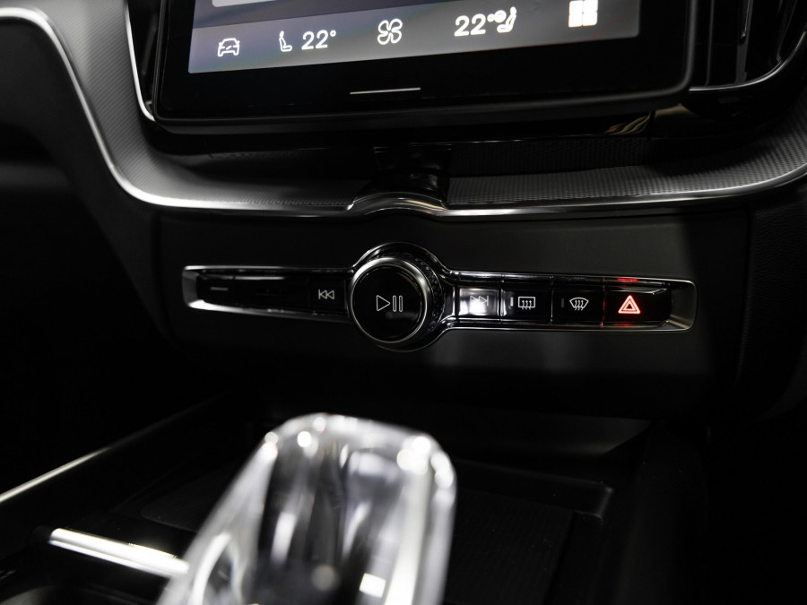 2026 Volvo XC60 UZ B5 AWD Ultra Dark SUV Image 16