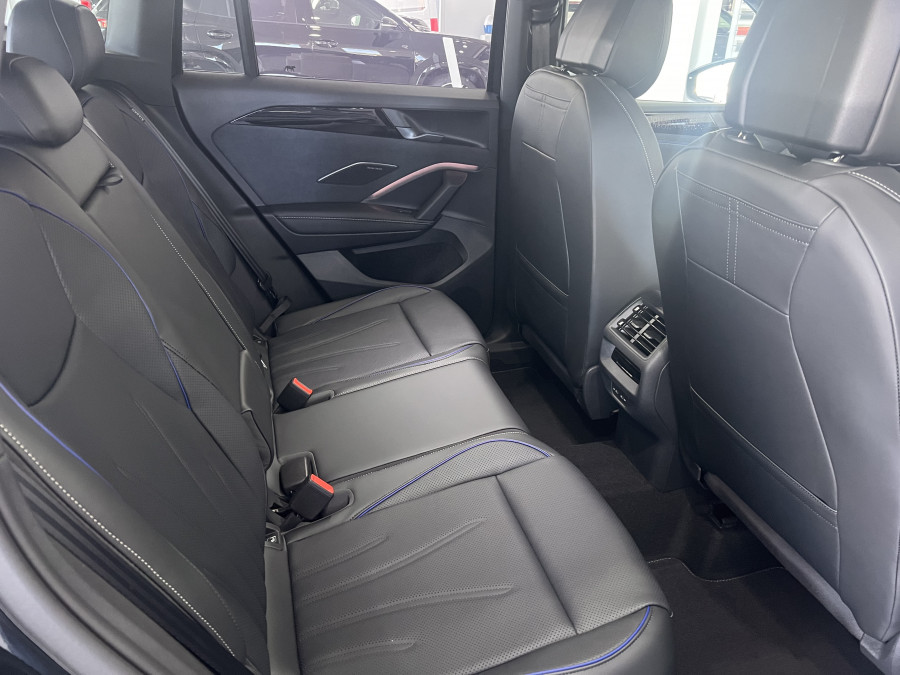 2026 Volkswagen Tiguan CT 195TSI R-Line SUV Image 9