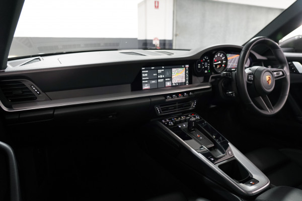 2020 Porsche 911 Carrera S Coupe Image 19