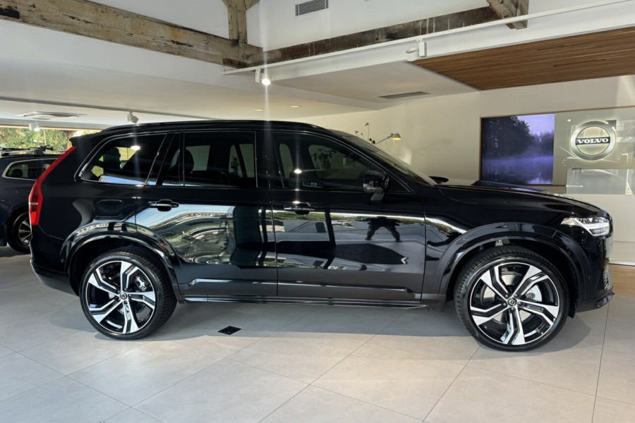 2024 MY25 Volvo XC90 L Series Ultra T8 Plug-In Hybrid SUV Image 11