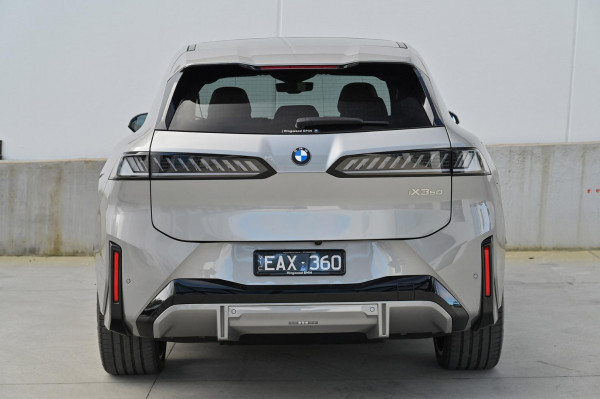 2026 BMW iX3 NA5 M Sport SUV image 3