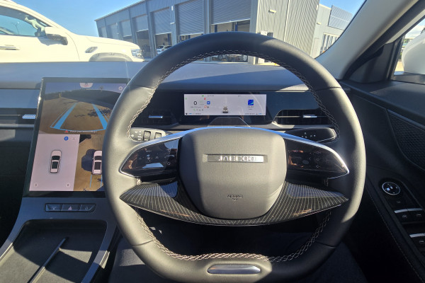 2026 Jaecoo J5  Track SUV Image 13