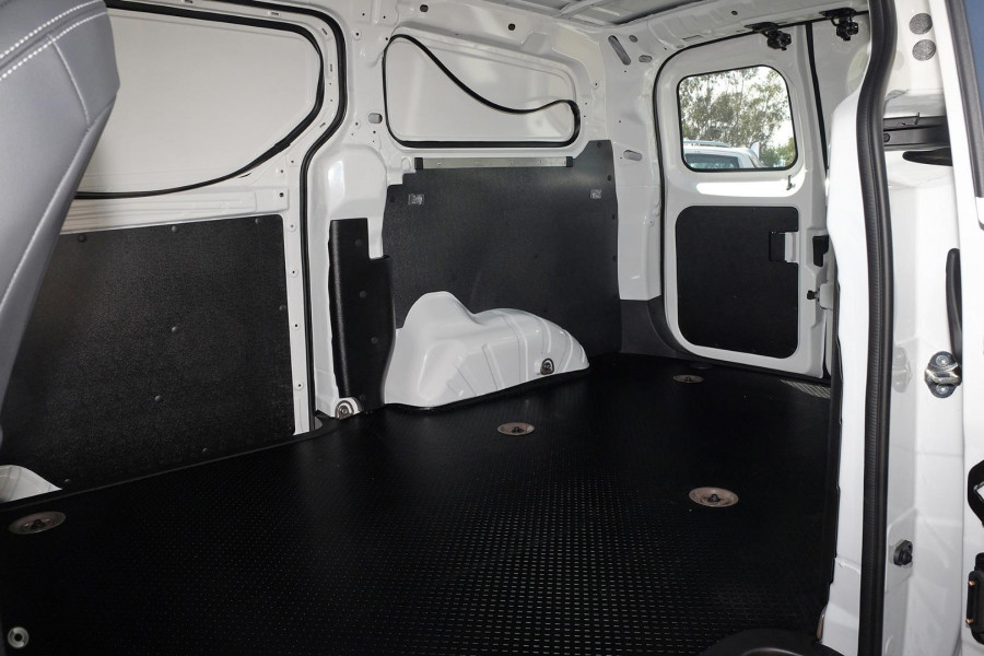 2024 LDV G10 SV7C + Van Image 8