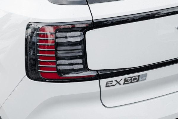 2026 MY25 Volvo EX30  Single Motor Extended Range Ultra SUV Image 21
