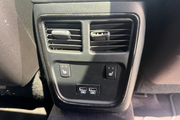 2018 MY19 Chrysler 300 LX SRT Sedan Image 18