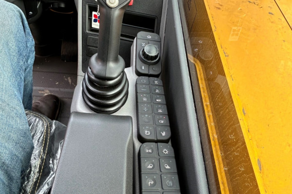 2026 JCB TELEHANDLER - AG Telescopic Handler Image 9