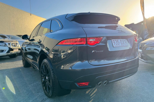 2016 MY17 Jaguar F-PACE X761 20d R-Sport SUV Image 10
