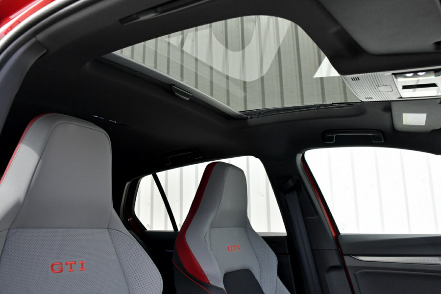 2025 Volkswagen Golf 8.5 GTI Hatch Image 25