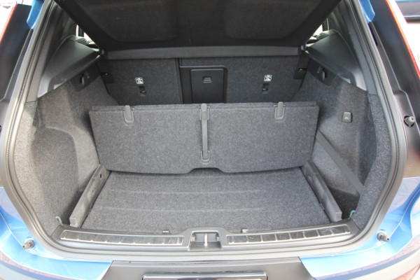 2020 Volvo XC40 XZ T5 R-Design Suv