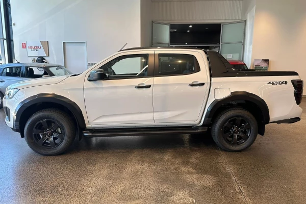 2026 MY25.5 Isuzu D-MAX RG X-TERRAIN Ute Image 5