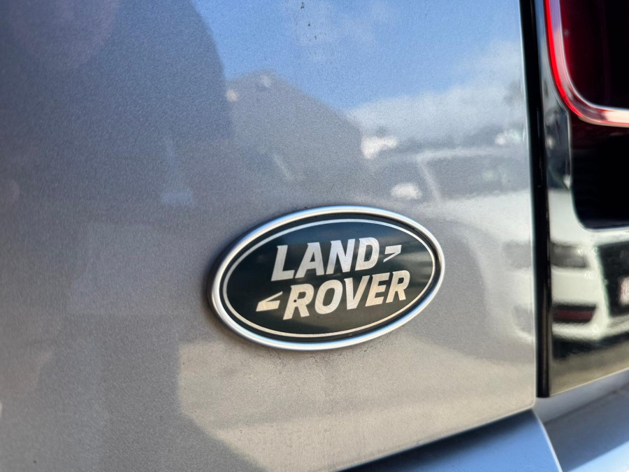 2020 Land Rover Defender L663 110 D240 SE SUV Image 21
