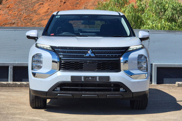 2021 MY22 Mitsubishi Outlander ZM ES SUV
