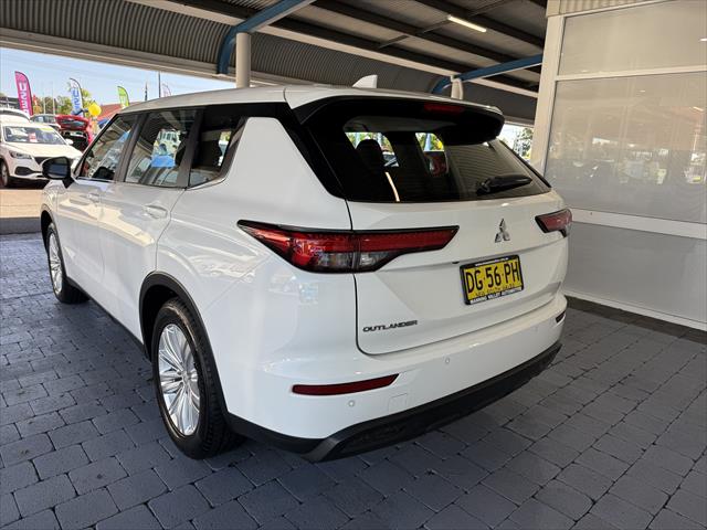 2022 MY23 Mitsubishi Outlander ZM ES SUV Image 8