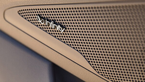 i30 Infinity 7-Speaker premium audio.