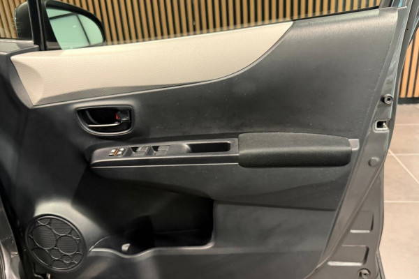 2011 Toyota Yaris NCP130R YR Hatch Image 11
