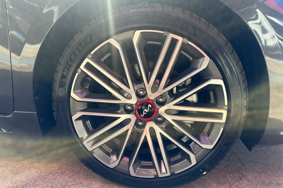 2024 Kia Cerato BD GT Hatch Image 10