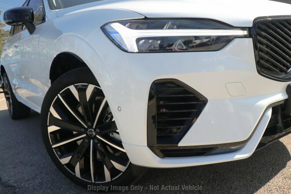 2026 Volvo XC60 UZ Ultra B5 Dark SUV Image 2
