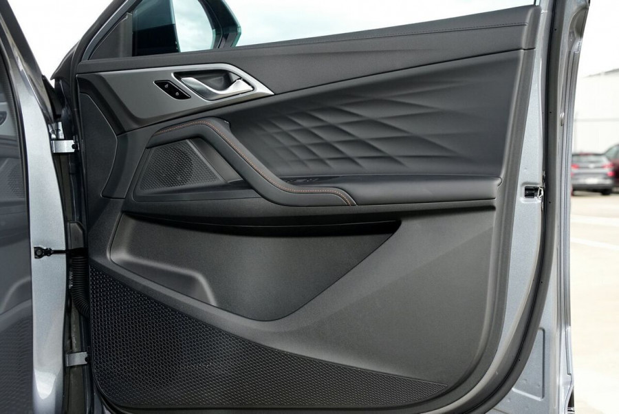 2025 MG HS AS33 Excite SUV Image 9