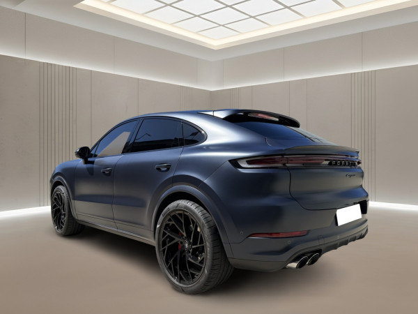 2024 Porsche Cayenne SUV image 4
