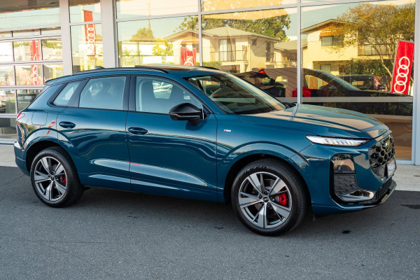 2025 Audi Q3 F3 TFSI SUV image 3