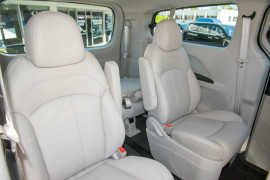2021 LDV G10 SV7A 9 Seat Wagon
