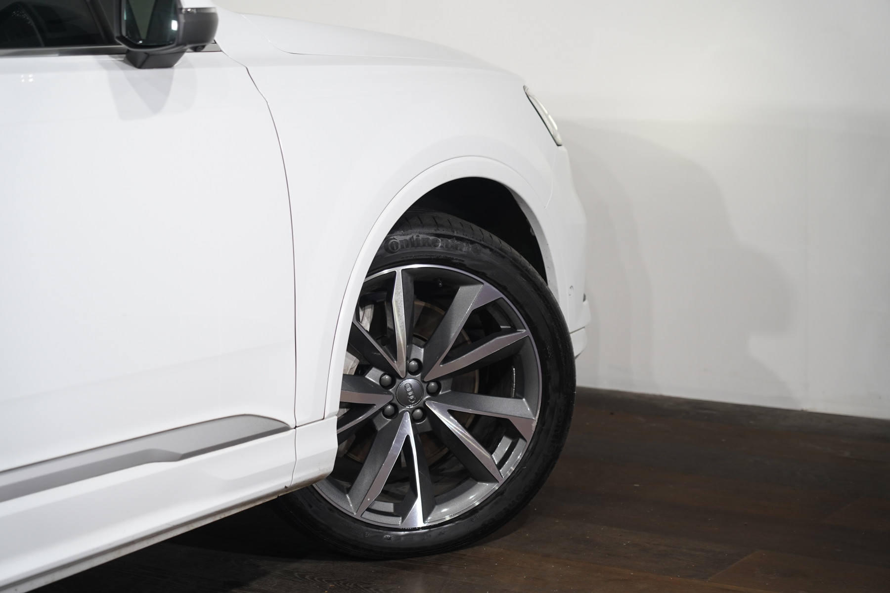 2020 Audi Q7 45 Tdi Quattro SUV Image 11