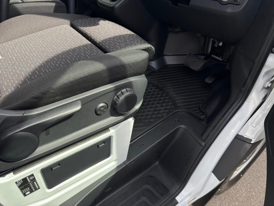 2026 Mercedes-Benz Sprinter VS30 417CDI LWB Van Image 32