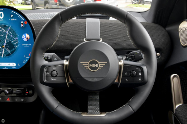 2026 MINI Aceman J05 SE Favoured Hatch image 5