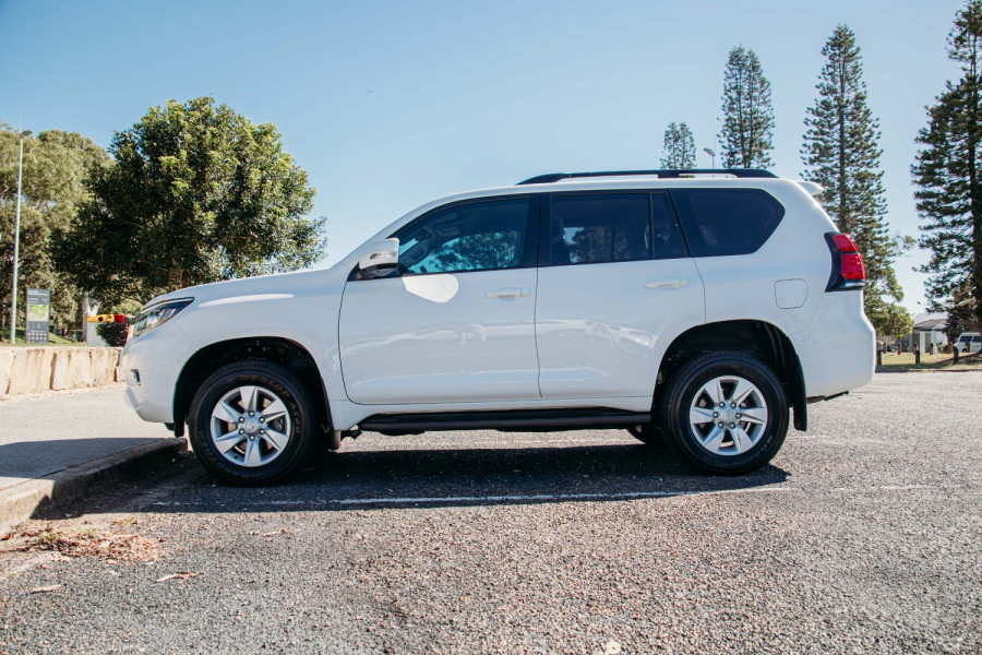 2023 Toyota LandCruiser Prado GDJ150R GXL SUV Image 9