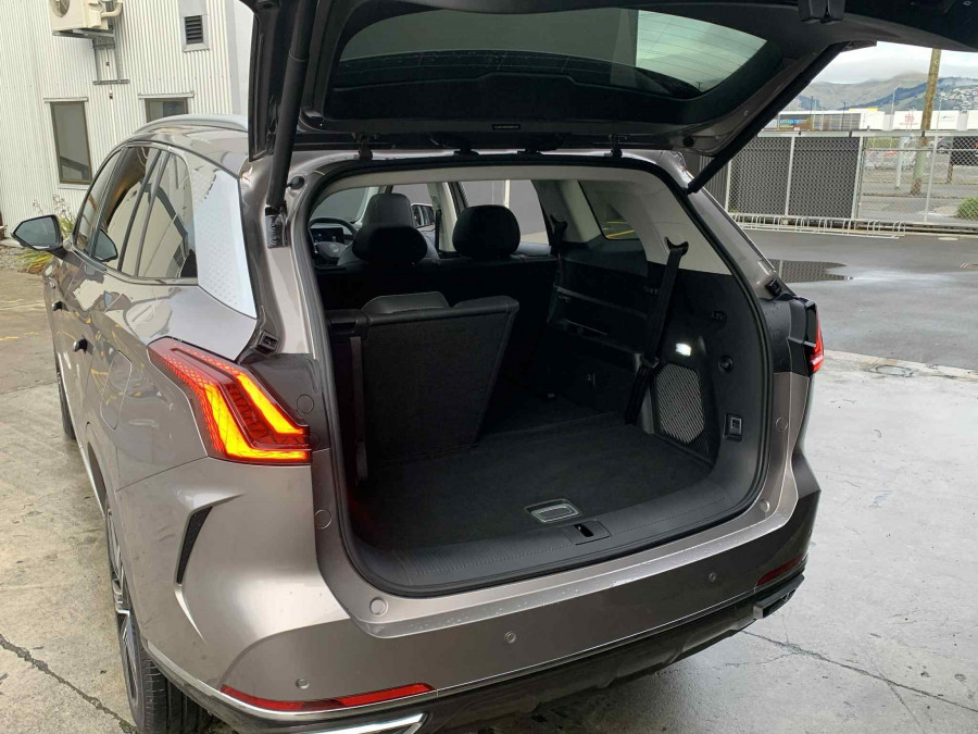2026 MY25 MG QS IS31 Essence SUV Image 17