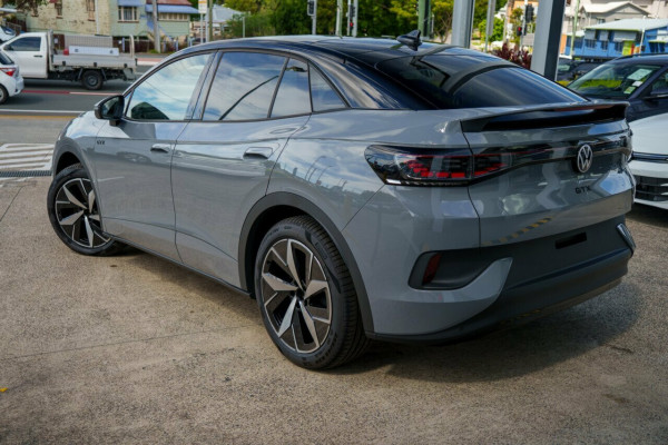 2025 Volkswagen ID. 5 E2 GTX SUV Image 2