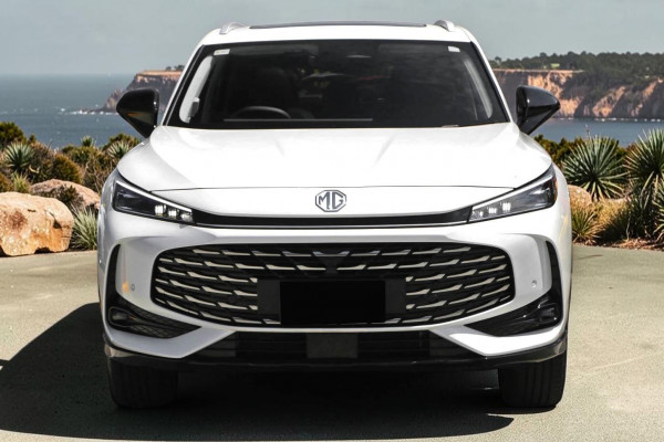 2025 MG HS AS33 Essence SUV Image 2