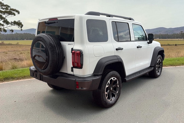 2026 GWM Tank 300 P01 Ultra Hi4-T PHEV SUV Image 7