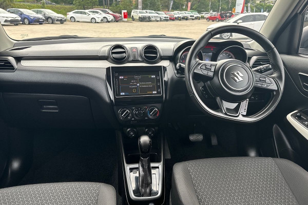 2023 Suzuki Swift AZ Series II GL Hatch Image 6