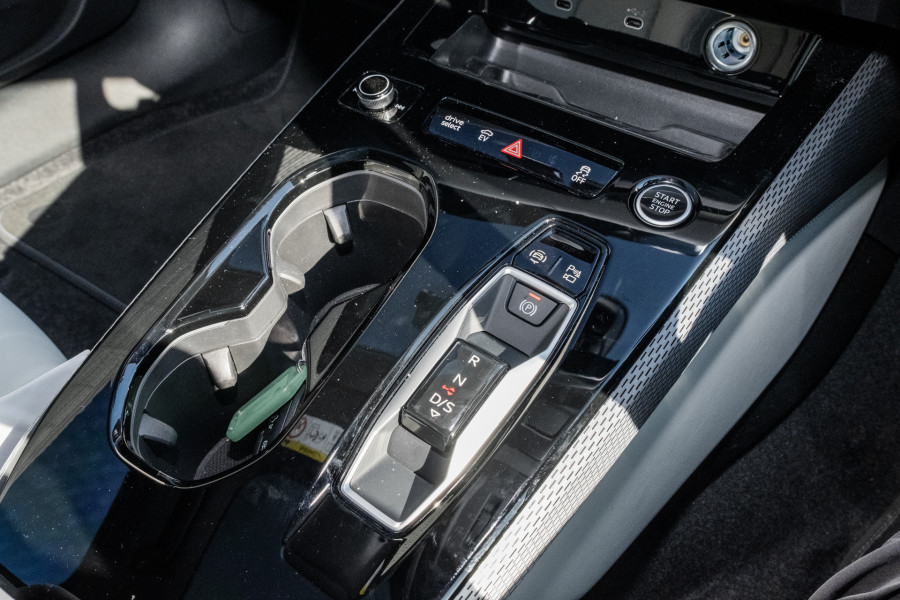 2025 Audi A5 B10 e-hybrid S-Line Wagon