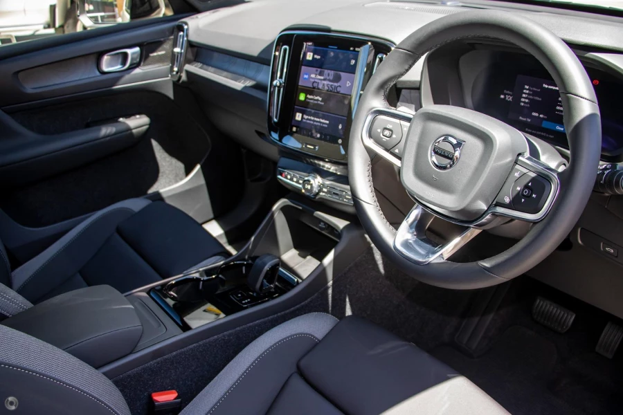 2026 MY27 Volvo EX40  Ultra Single Motor Extended Range SUV Image 5