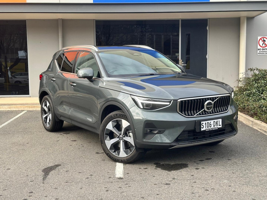2026 Volvo XC40 XZ Ultra B4 Bright SUV Image 1