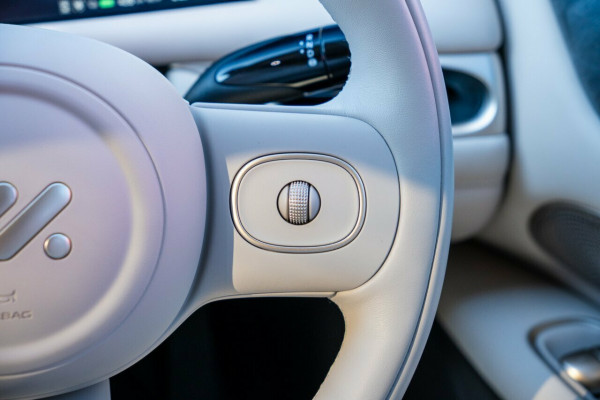 2025 MG IM5 P12L Performance Hatch Image 13