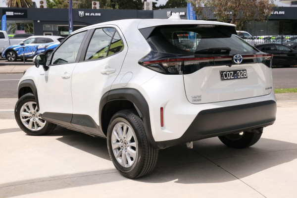 2023 Toyota Yaris Cross MXPB10R GX SUV Image 2