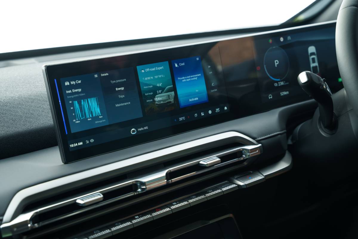 Dual 12.3-inch Screens Image