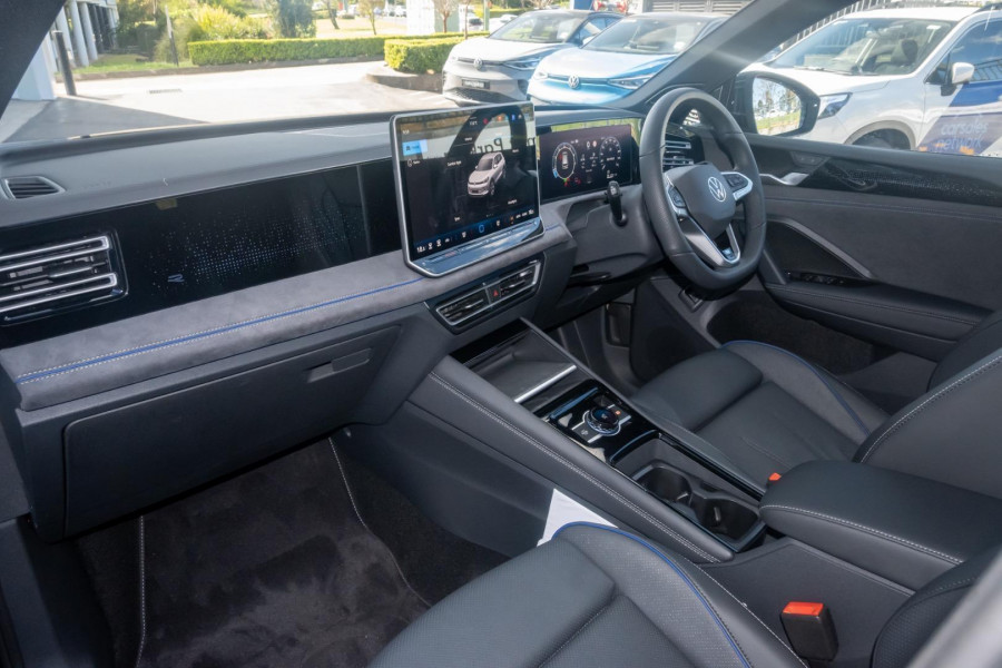 2026 Volkswagen Tiguan CT 195TSI R-Line SUV Image 7