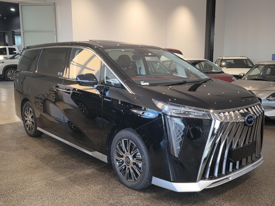 2026 GAC M8 PHEV  Premium People Mover Image 8