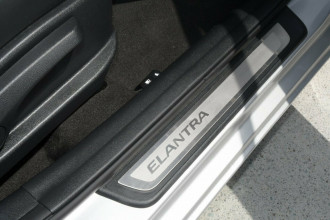 2015 Hyundai Elantra MD3 SE Sedan