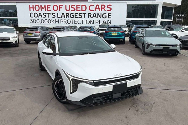 2025 Kia K4 CL4m Sport Sedan Image 2